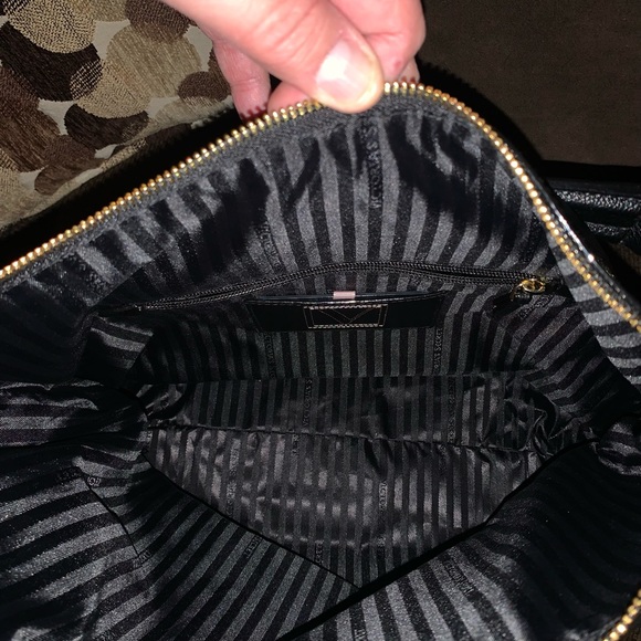 🖤🖤Brand New Without Tags Victoria Secret Purse 🖤🖤 - Picture 3 of 6